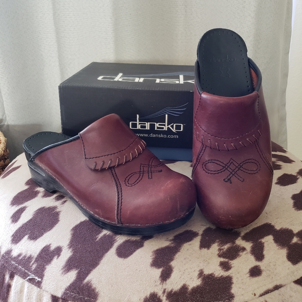 Women's Slip On Clogs